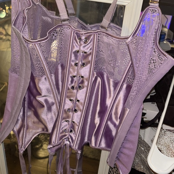 Purple corset top - Picture 3 of 5